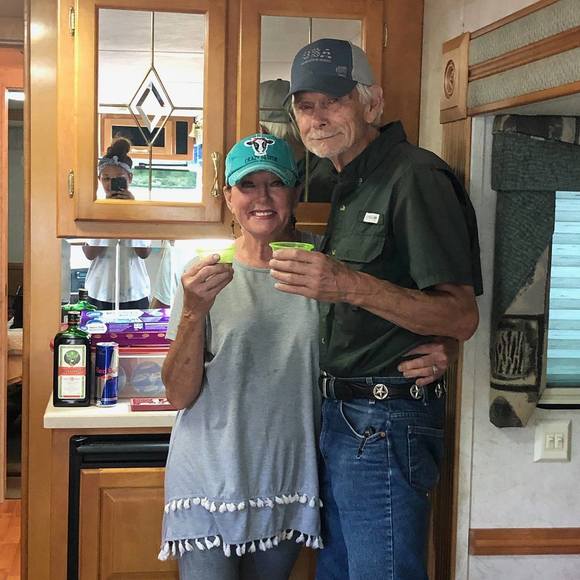 Meet your Posher, Pam - Picture 1 of 1